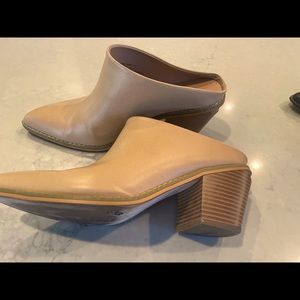 Bcbg mule stack heel